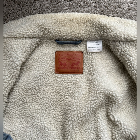 Levi’s Light Blue Sherpa Jacket - Picture 3 of 3